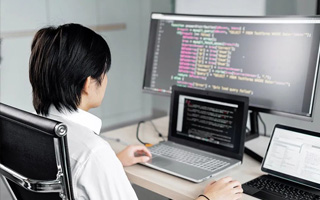 广水 api php源码,下载的php源码怎么运行呢？